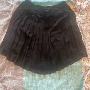 Forever 21 Black A-Line Pleated Skirt size small